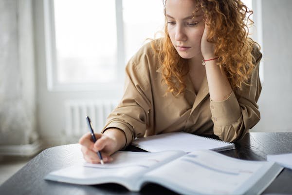 Les meilleures techniques pour réussir à apprendre par cœur